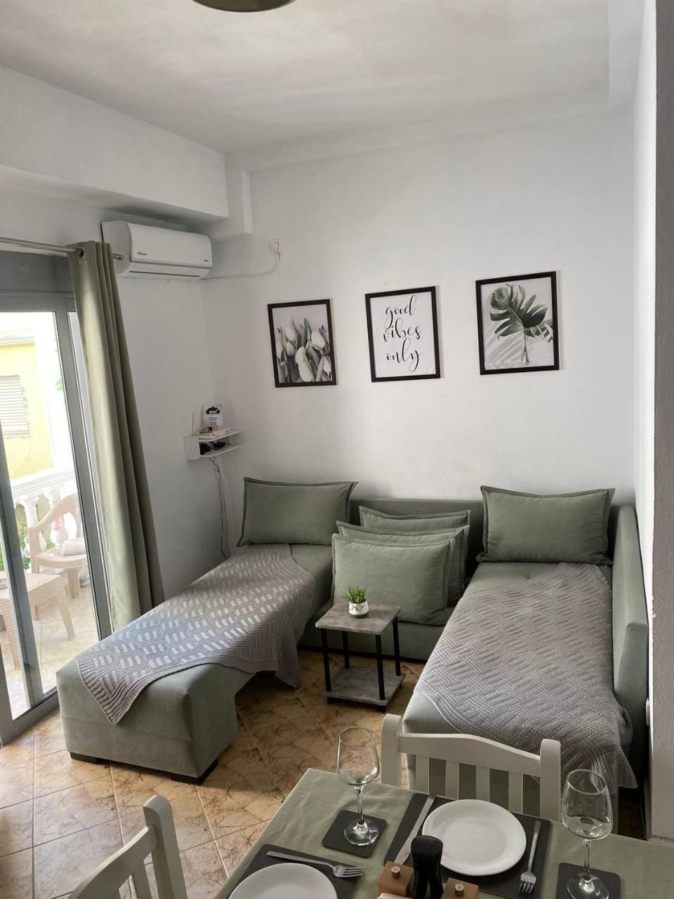 Happy Apartment Sarandë Exterior foto